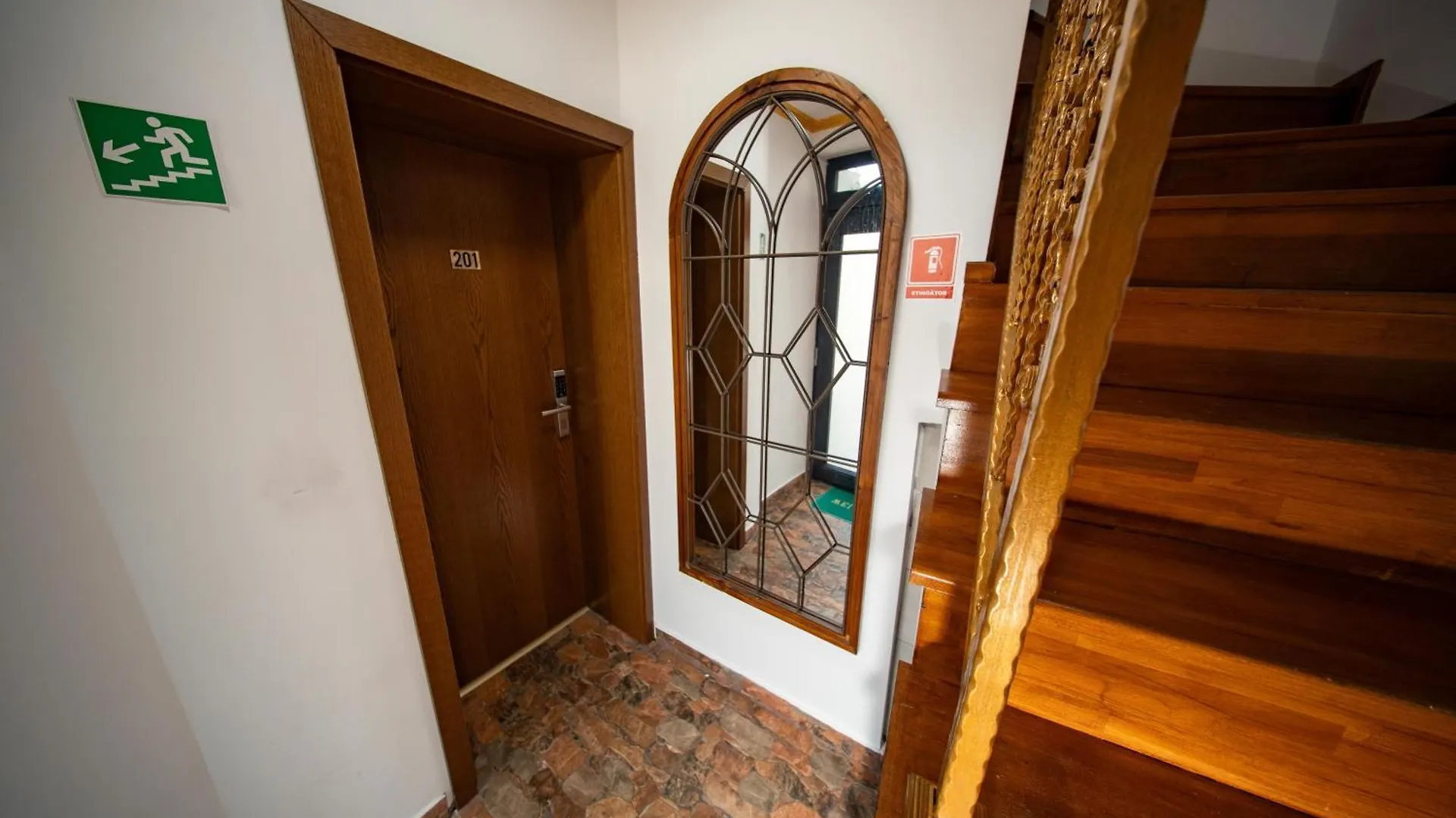Hotel Marchese Boutique بوخارست 0*,  رومانيا